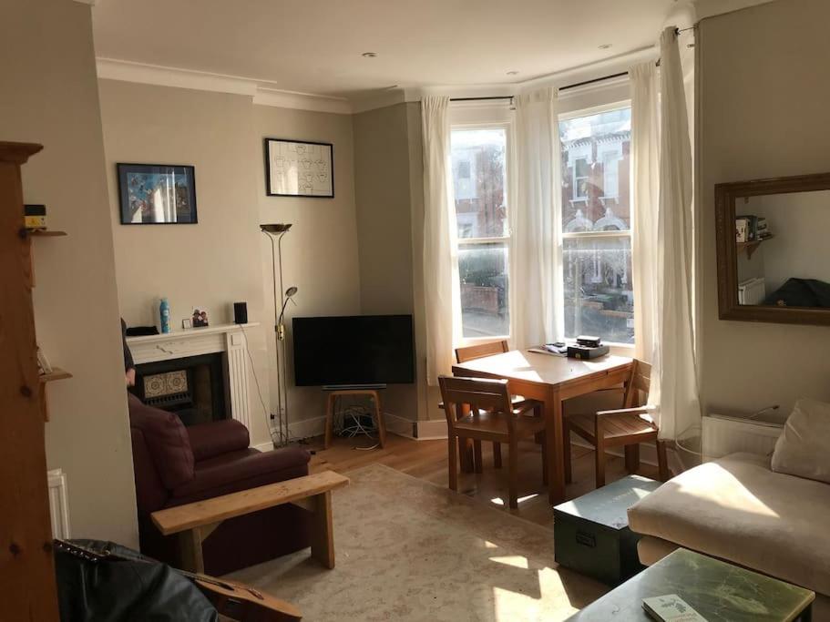 Elegant 3Bed Crouchend In Style With Roof Terrace Apartment ลอนดอน ภายนอก รูปภาพ